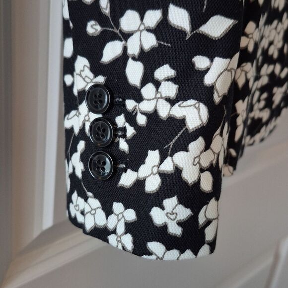 Banana Republic Floral black and white blazer Size 8 NWT - Picture 5 of 11